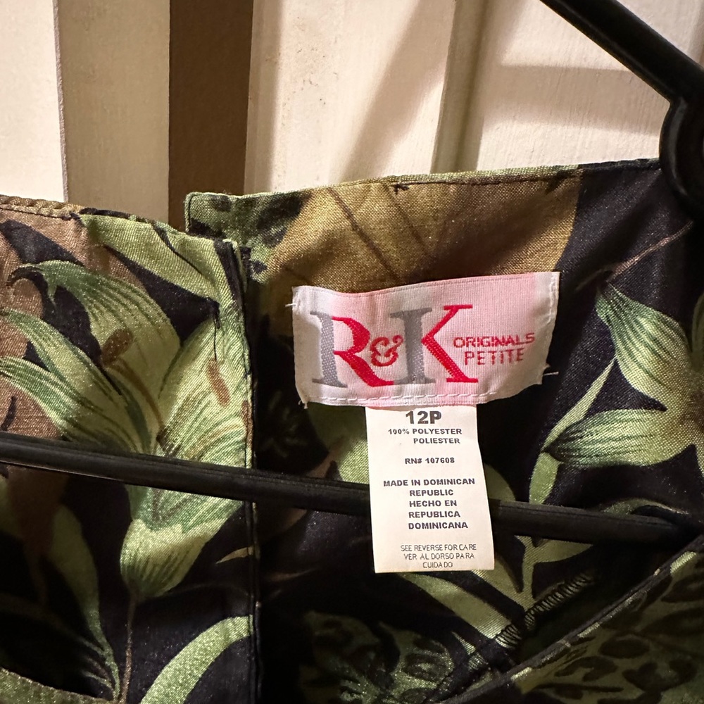 R&K Top - Picture 3 of 3